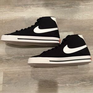 NWT NIKE COURT LEGACY MID